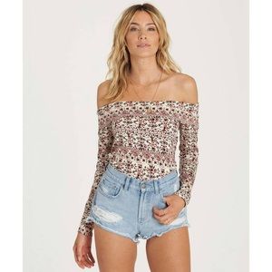 NWT Billabong | Patterned Off the Shoulder Top M